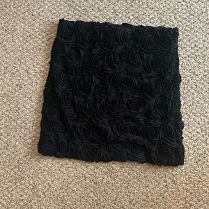 BCBGeneration Size Medium Black Rose Skirt